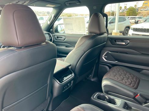 New 2026 Nissan Armada Platinum Reserve image 19