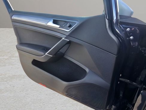 Used 2018 Volkswagen Golf Alltrack SE image 17