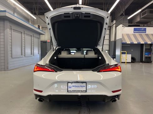 Used 2023 Acura Integra A-Spec image 9