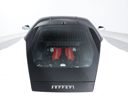 Used 2017 Ferrari 488 GTB RWD image 32