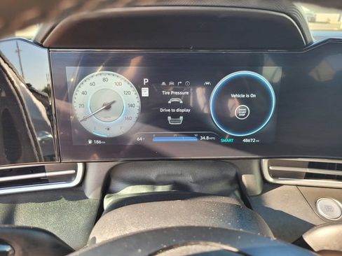 Used 2025 Hyundai Elantra SEL FWD image 29