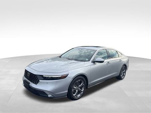 Certified 2024 Honda Accord EX-L image 9