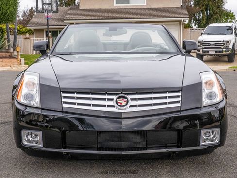 Used 2006 Cadillac XLR image 13