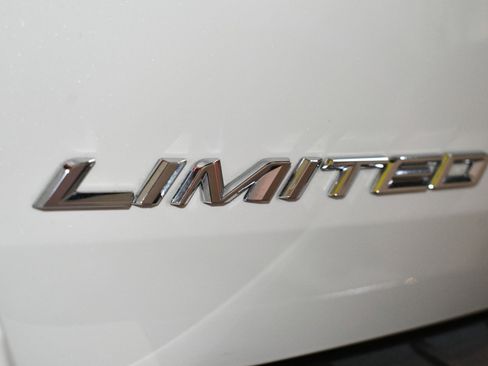 Used 2020 Ford Explorer Limited w/ Class III Trailer Tow Package image 99