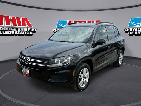 Used 2016 Volkswagen Tiguan S FWD image 1