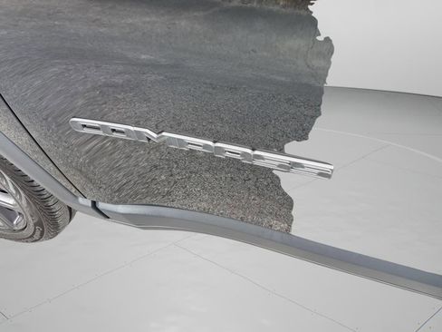 New 2026 Jeep Compass Latitude image 25