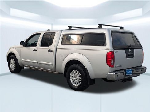 Used 2015 Nissan Frontier SV w/ SV Value Truck Package RWD image 3
