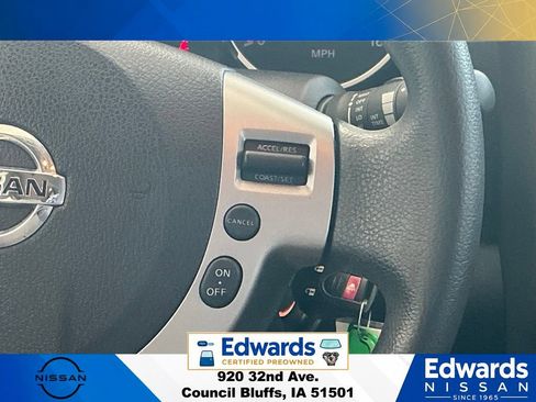 Used 2009 Nissan Rogue SL w/ Moonroof Pkg AWD/4WD image 15