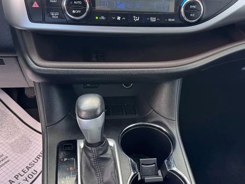 Used 2014 Toyota Highlander Plus image 14