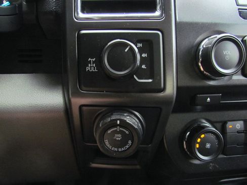 Used 2016 Ford F150 XLT w/ Trailer Tow Package image 35