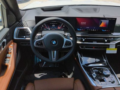 New 2027 BMW X7 M60i AWD/4WD image 16