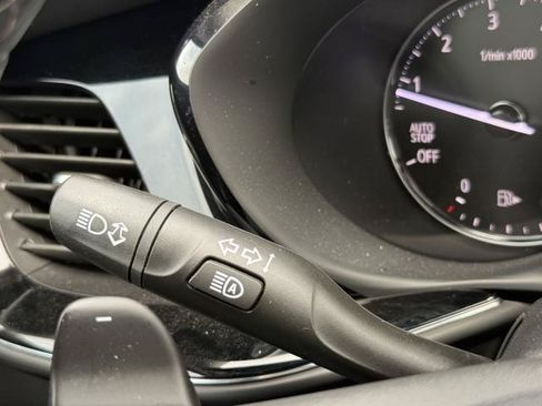 Used 2023 Buick Envision Avenir AWD/4WD image 30