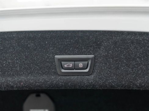 Used 2025 BMW 330i xDrive Sedan w/ Convenience Package image 30