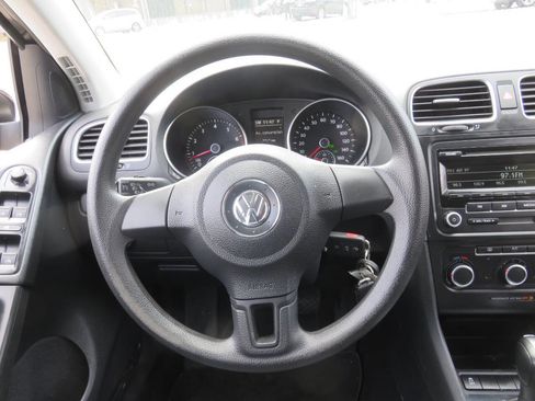 Used 2014 Volkswagen Golf 4-Door image 13