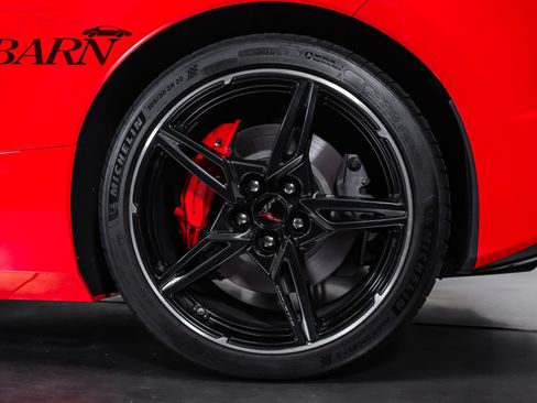 Used 2020 Chevrolet Corvette Stingray Preferred Cpe w/ 2LT Preferred Equipment Group RWD image 23