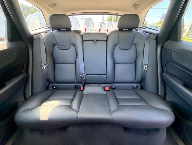 Used 2024 Volvo XC60 B5 Plus w/ Climate Package AWD/4WD image 17