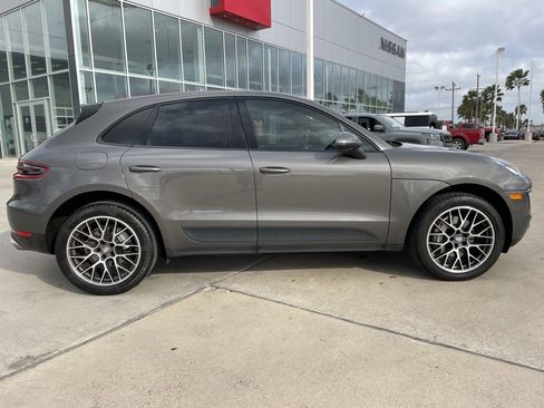 Used 2018 Porsche Macan S image 2
