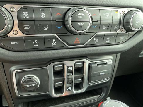 New 2026 Jeep Wrangler Unlimited Sahara w/ Whitecap Package AWD/4WD image 14
