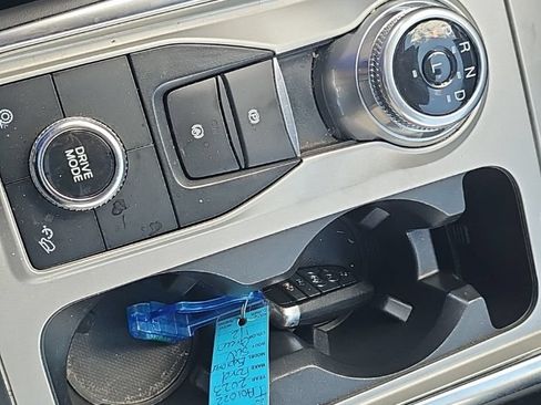 Used 2023 Ford Explorer XLT w/ Equipment Group 202A AWD/4WD image 8