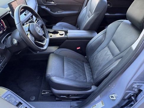 Used 2024 Nissan Rogue Platinum w/ Platinum Premium Package AWD/4WD image 13