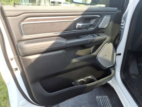 New 2026 RAM 1500 Laramie AWD/4WD image 12