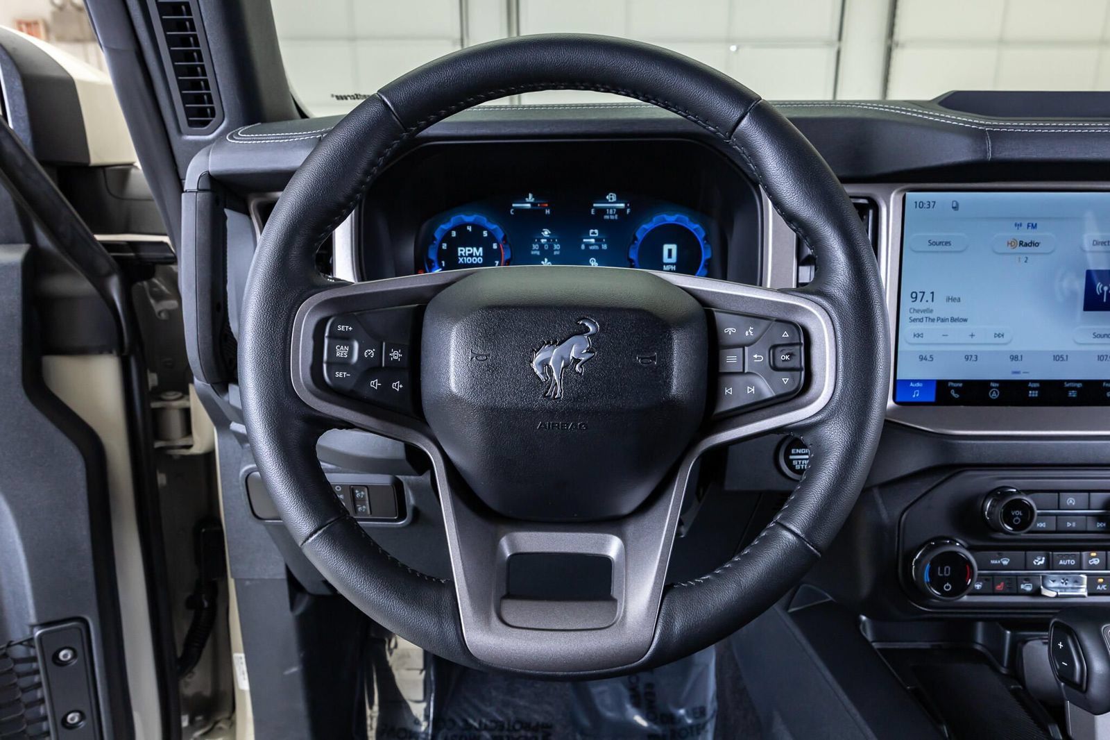 Used 2026 Ford Bronco Outer Banks AWD/4WD image 18