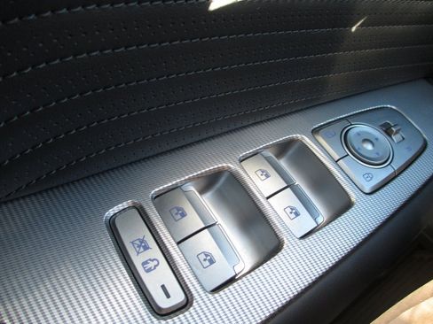 Used 2024 Hyundai Palisade Calligraphy image 27