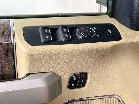 Used 2019 Ford F350 Lariat w/ Lariat Value Package AWD/4WD image 15