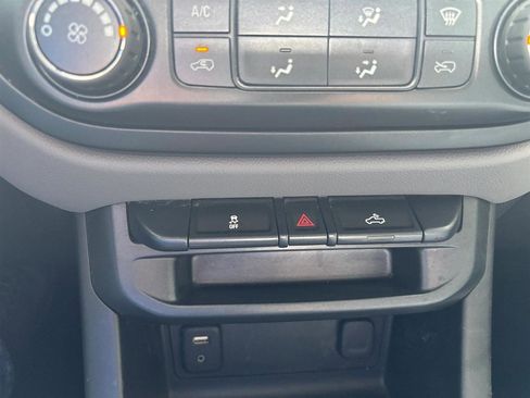 Used 2018 Chevrolet Colorado W/T RWD image 15