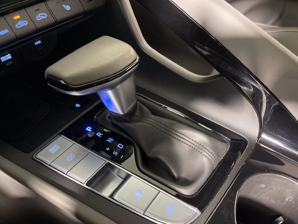 Certified 2025 Hyundai Elantra SEL FWD image 25