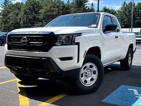 Used 2022 Nissan Frontier S w/ Technology Package AWD/4WD image 3