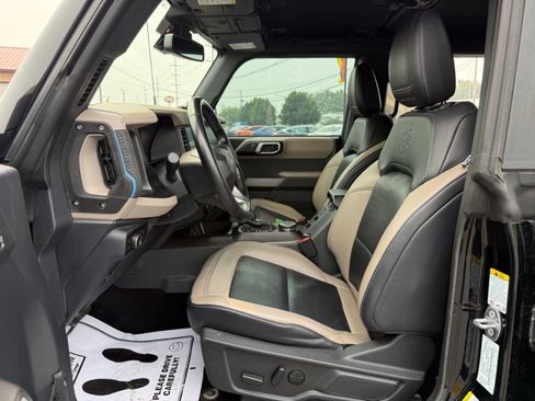 Used 2023 Ford Bronco Wildtrak AWD/4WD image 28