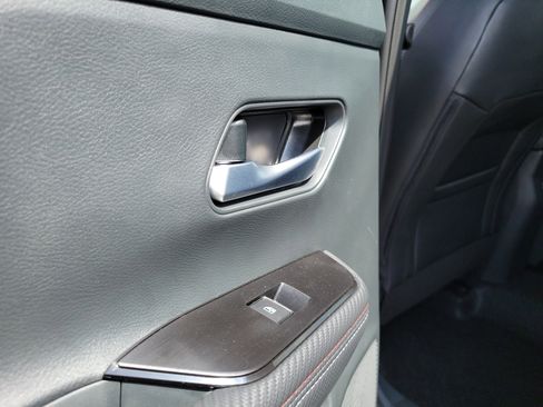 New 2025 Nissan Kicks SR image 13