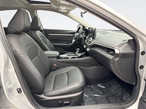 Used 2023 Nissan Altima 2.5 SL AWD/4WD image 18