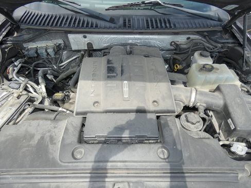 Used 2013 Lincoln Navigator L 4WD w/ HD Trailer Tow Pkg image 29