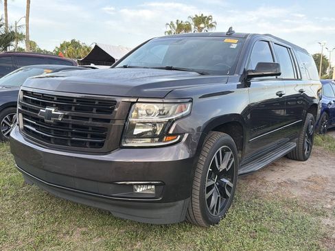 Used 2018 Chevrolet Suburban Premier w/ RST Edition RWD image 3