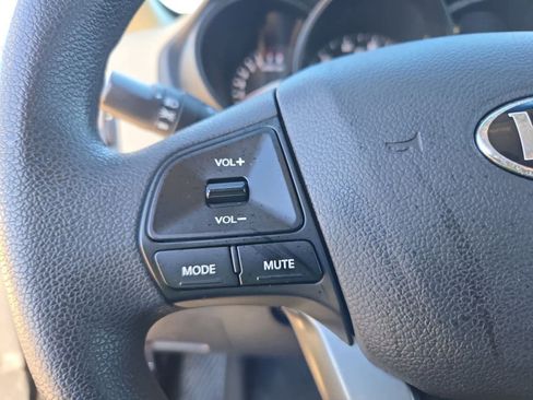 Used 2013 Kia Rio LX image 21
