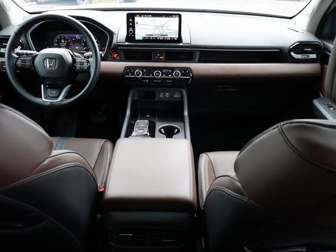 Certified 2025 Honda Pilot Elite image 14