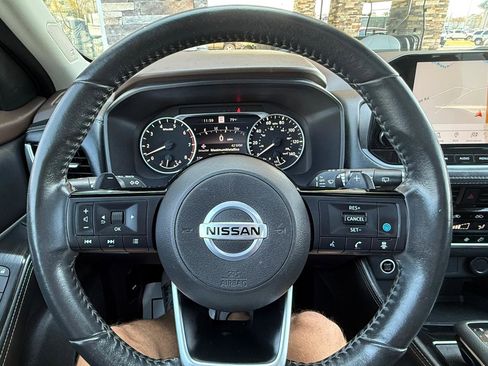 Used 2021 Nissan Rogue SL w/ Premium Package image 23