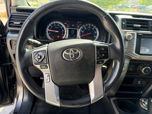 Used 2019 Toyota 4Runner SR5 Premium AWD/4WD image 27