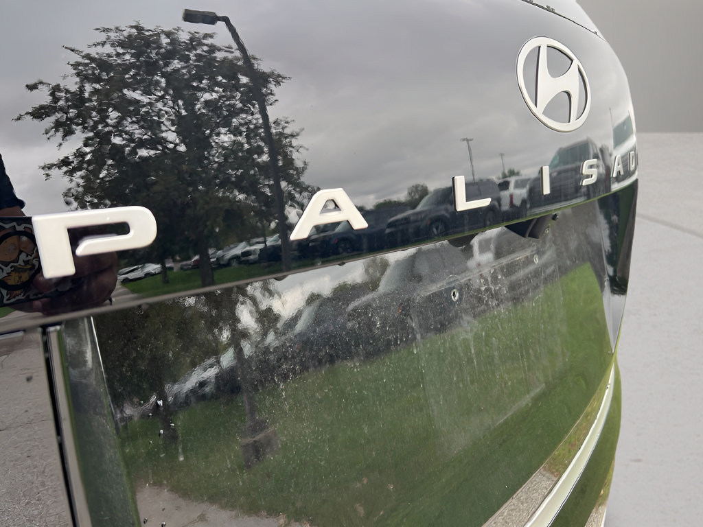 Certified 2026 Hyundai Palisade Calligraphy AWD/4WD image 12