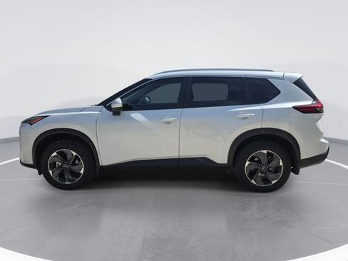 Used 2024 Nissan Rogue SV w/ SV Premium Package FWD image 7