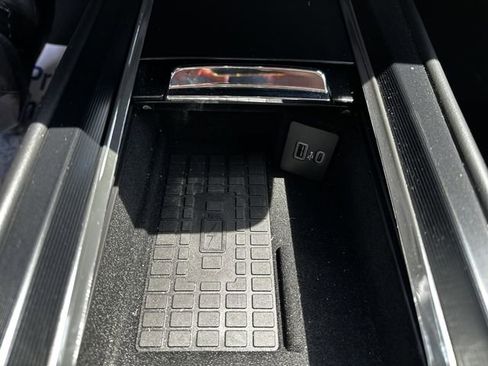 Used 2023 Lincoln Corsair AWD w/ Equipment Group 101A image 25