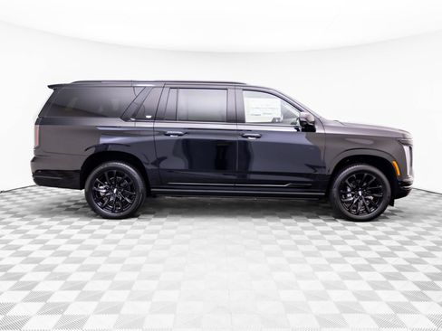 New 2026 Cadillac Escalade ESV Sport w/ LPO, ONYX Package AWD/4WD image 6