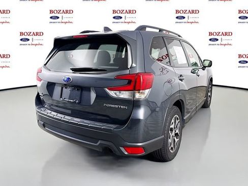 Used 2020 Subaru Forester Premium image 8