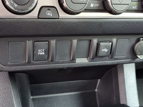 Certified 2023 Toyota Tacoma SR AWD/4WD image 27
