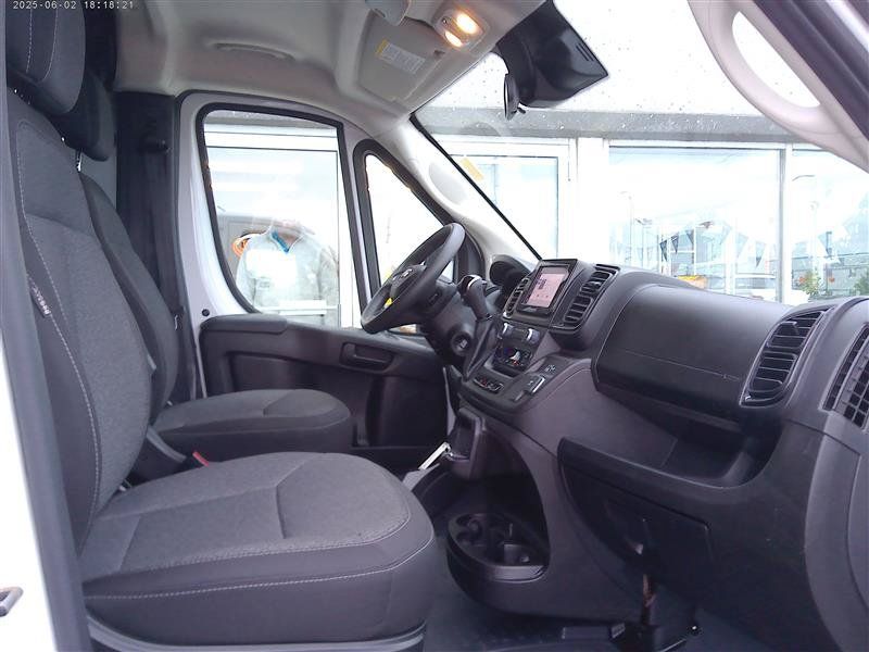 Used 2025 RAM ProMaster 2500 w/ U-Haul Equipment Group FWD image 8