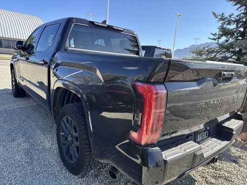 Used 2025 Toyota Tundra Platinum AWD/4WD image 5