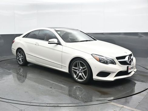 Used 2014 Mercedes-Benz E 350 4MATIC Coupe image 4