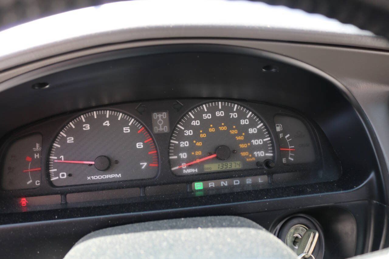 Used 2002 Toyota 4Runner SR5 AWD/4WD image 20